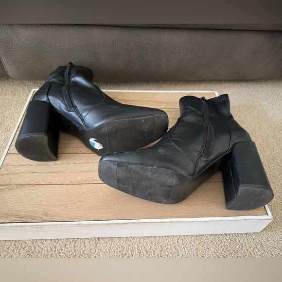 Madden Girl Windy Black Heeled Boots with Chunky Block Heel - Picture 7 of 8